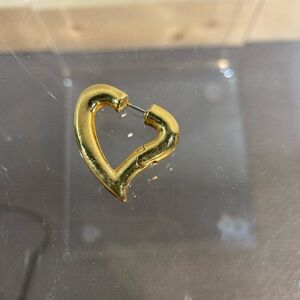 Gold Heart-Shaped Earring Gold plated Vintage